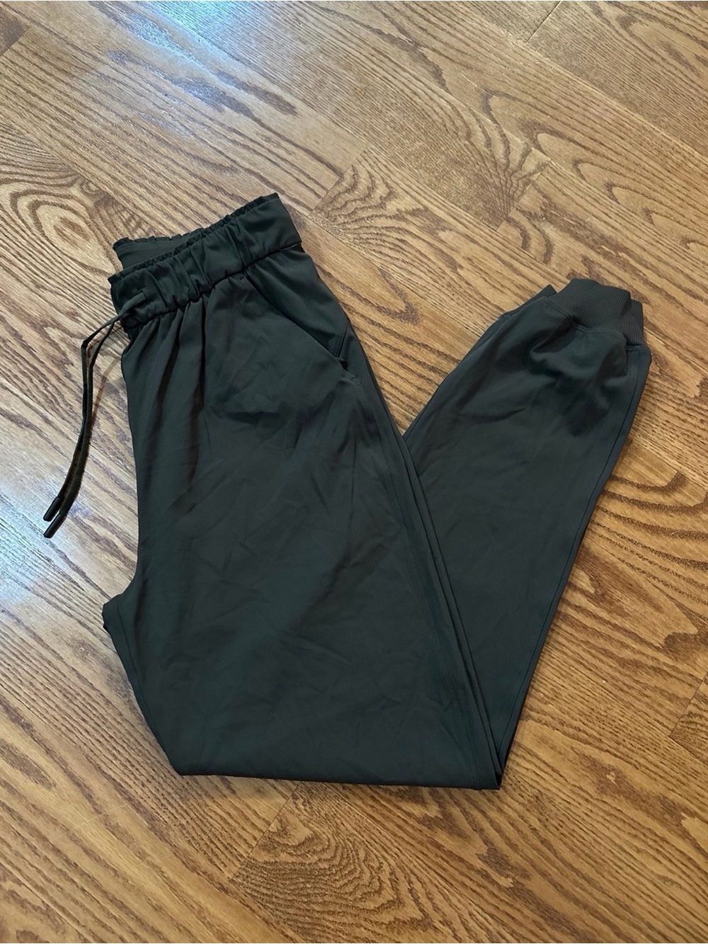 Lululemon HR OTF Jogger Women’s 6 Army Green